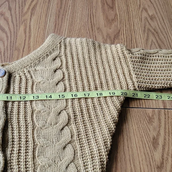 moon& Madison vneck croptop knit sweater size XS color mustard - Picture 8 of 10